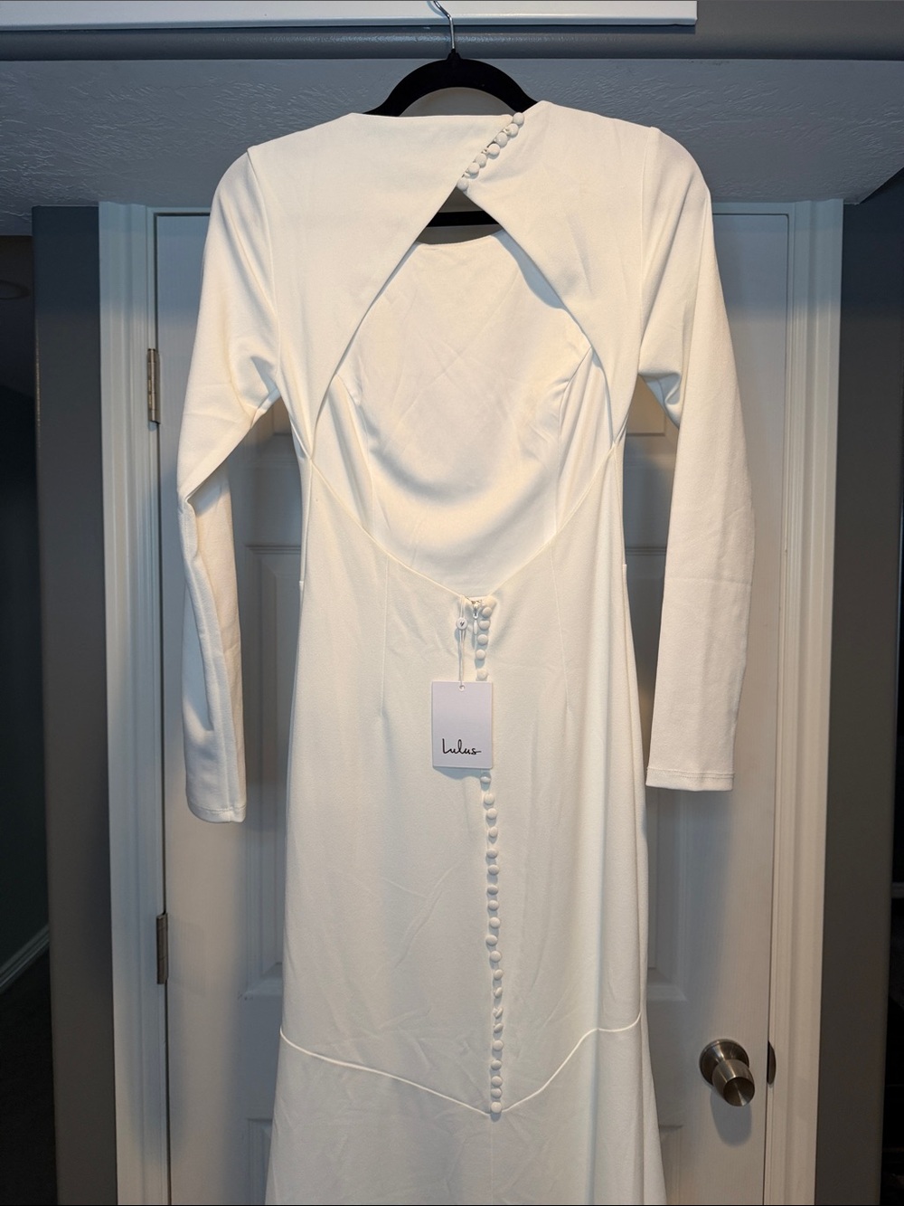 Lulu's Cream-White Long Sleeve Maxi Dress with Back Cutout